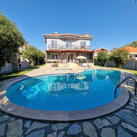 Villa Manevi